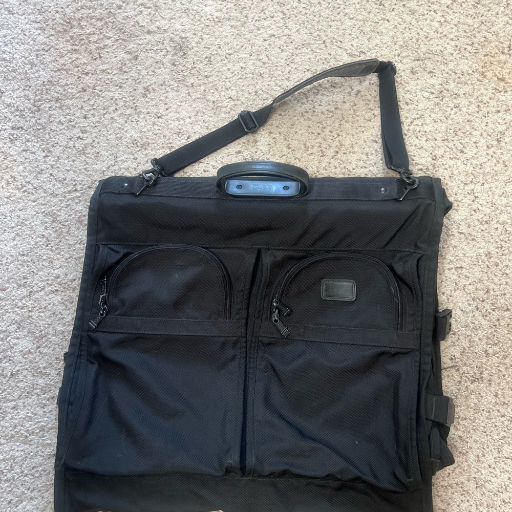 TUMI ALPHA BI FOLD GARMENT BAG BUSINESS CARRY ON BALLISTIC NYLON LUGGAGE - Picture 2 of 11